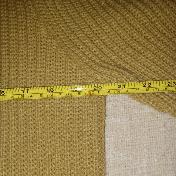 SHEIN Sweater - Picture 4 of 6